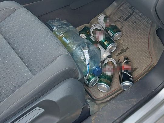 Dzielnicowi z Ulhówka zatrzymali kompletnie pijanego kierowcę VW.