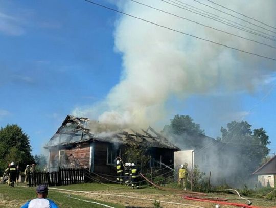 Gm. Krasnobród: Ogień strawił dom mieszkalny. Właścicielka jest bezpieczna