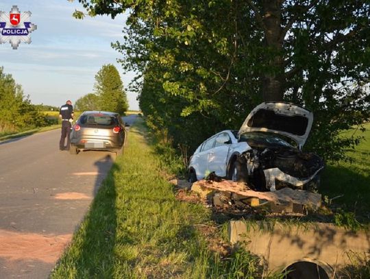 Gm. Obsza: Wypadek między Olchowcem i Zamchem. Kia roztrzaskała się o betonowy przepust