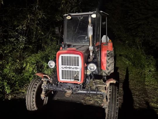 Blisko 2 promile alkoholu w organizmie miał 48-letni kierujący ciągnikiem rolniczym, który wczoraj w takim stanie jechał przez Grodysławice.