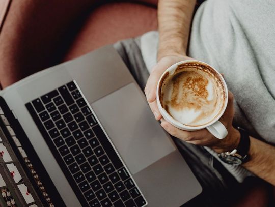 Mieszkaniec gminy Susiec na sprzedaży foteli przez internet stracił ponad 8 tys. zł.