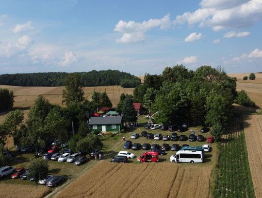 Regionalny Festiwal Folklorystyczny im. Marianny Gumieli odbywa się w ogrodzie przy domu, w którym mieszkała śpiewaczka Marianna Gumiela.