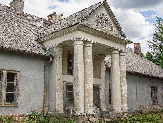 Jest szansa na uratowanie zabytkowego dworku w Panasówce.