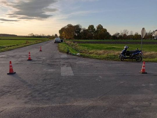 47-letnia kierująca na skrzyżowaniu w Szczepiatynie motorowerem nie ustąpiła pierwszeństwa.
