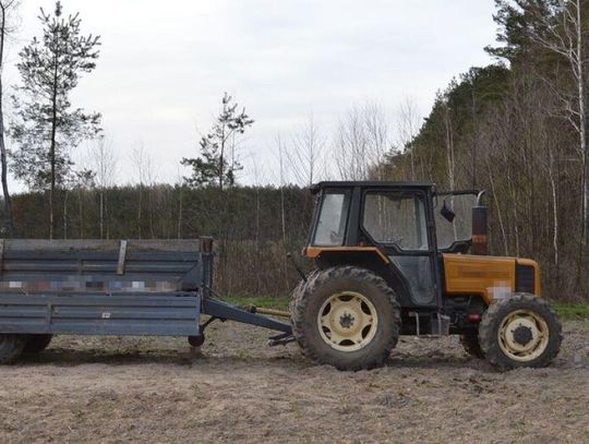 58-latek doznał rozległego urazu jednej z nóg. Ze względu na krytyczny stan mężczyzny i konieczność natychmiastowej operacji, przetransportowano go śmigłowcem do szpitala w Lublinie.