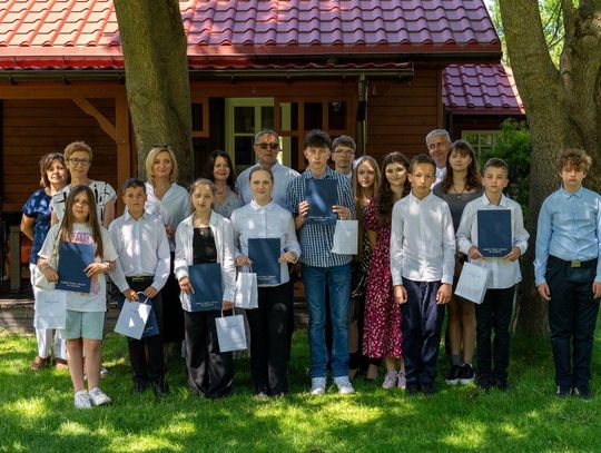 Tegoroczni stypendyści Fundacji Falków.