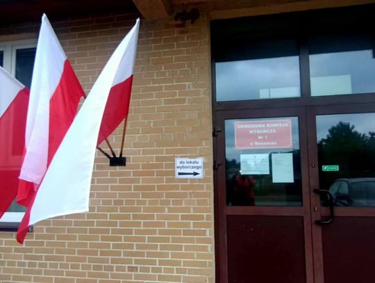 Wójt gminy Rossosz, Kazimierz Weremkowicz cieszy się z tegorocznej wygranej, ale nie dzieli skóry na niedźwiedziu.