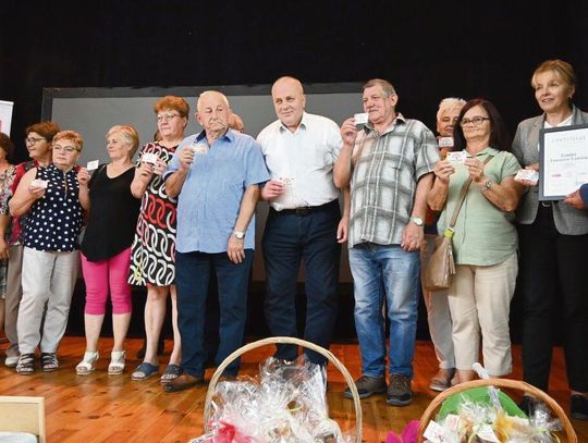 W Majdanie Górnym odbyła się Inauguracja Programu Gmina Przyjazna Seniorom - Ogólnopolska Karta Seniora w gminie Tomaszów Lubelski. Pierwsi seniorzy odebrali już swoje karty.