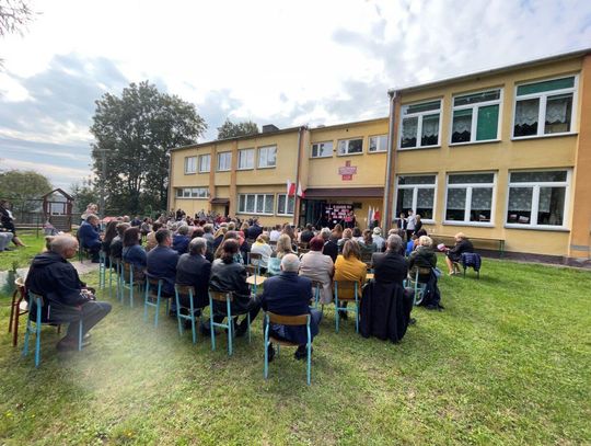 Burmistrz Tyszowiec ogłosił konkurs na kandydata na stanowisko dyrektora Szkoły Podstawowej w Przewalu oraz dyrektora Szkoły Podstawowej w Czartowczyku.