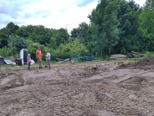 Grabowiec-Góra: Czteroosobowa rodzina została bez niczego. Pomóżmy im postawić dom