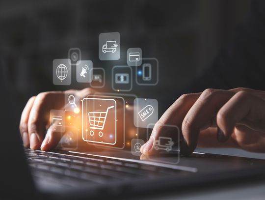 Gry ważą coraz więcej. Czy łącze do 8 Gb/s od Play to koniec czekania na pobieranie?