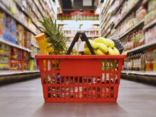 Handel kipi od emocji. Pracownicy wielu sieci domagają się podwyżek W najbliższą niedzielę handlową 14 grudnia pracownicy sieci Kaufland przez 2 godziny nie będą pracowali.