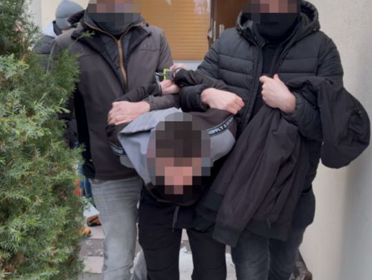 „Call center” było wabikiem, handlowali ludźmi i narkotyki. Policję powiadomił mężczyzna, któremu udało się uciec „Call center” było wabikiem, handlowali ludźmi i narkotyki. Policję powiadomił mężczyzna, któremu udało się uciec