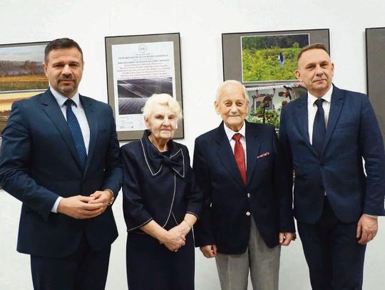 Stanisław Orłowski ze swoją małżonką Eulalią, prezydentem Zamościa i jego zastępcą.