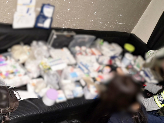 Handlarze podrabianymi lekami w rękach policji