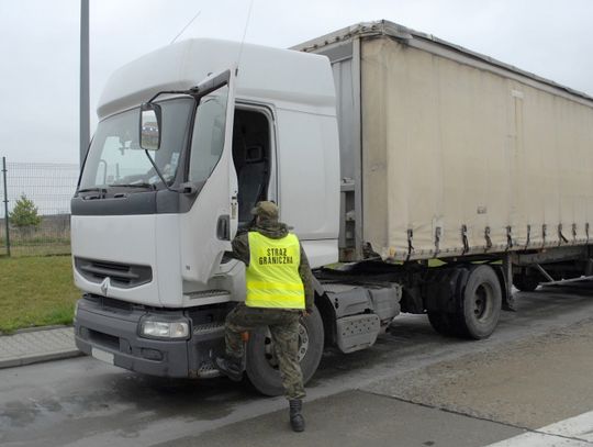 Hrebenne: Pijany Ukrainiec w ciężarówce. Nie wjechał do Polski