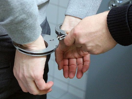 Hrubieszów: Areszt dla małżonków za lewe faktury i pranie pieniędzy