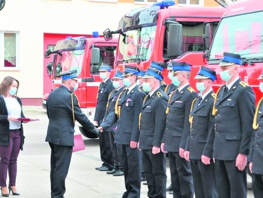 Hrubieszów: Awanse i medale dla strażaków