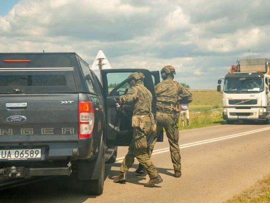 W okolicach Hrubieszowa uszkodzono infrastrukturę elektroenergetyczną – to symulowane rozpoznanie było sygnałem do ćwiczeń, które pozwoliły sprawdzić możliwości usunięcia przyczyn awarii spowodowanej przez dywersantów