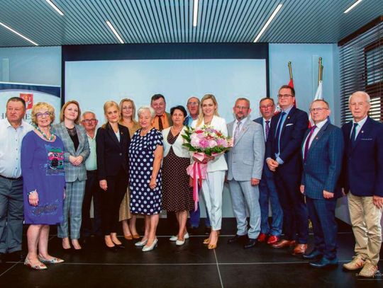 Burmistrz Hrubieszowa otrzymała wotum zaufania i absolutorium, jednak za trzy tygodnie mieszkańcy wezmą udział w referendum w sprawie odwołania jej oraz Rady Miejskiej.