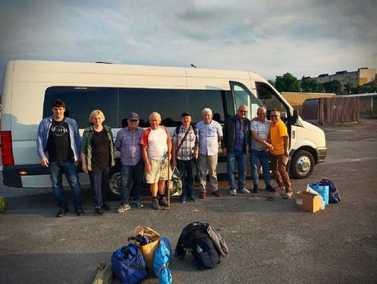 Do Sokala pojechali przedstawiciele Klubu Seniora "Czas", działacze PCK, nauczyciele i mieszkańcy Hrubieszowa, Kopyłowa i Modrynia.