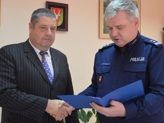 Hrubieszów: Starostwo pomaga policji, komendant dziękuje