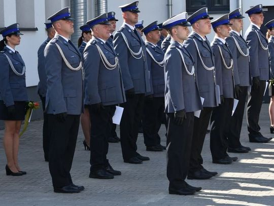 Hrubieszów: Święto w komendzie. 36 funkcjonariuszy awansowało (LISTA, ZDJĘCIA)
