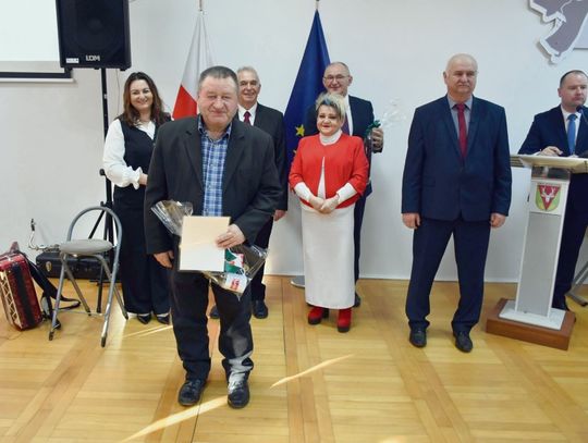 Sołtysi są nie tylko reprezentantami lokalnych wiejskich społeczności. Józef Bojarczuk jest sołtysem sołectwa „Sławęcin” w Hrubieszowie, jedynego miejskiego sołectwa w powiecie hrubieszowskim. Jest również radnym Rady Miejskiej Hrubieszowa.
