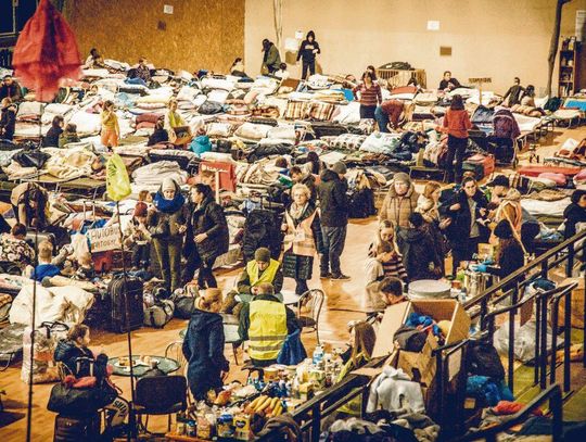 Punkt recepcyjny w hali HOSiR w najintensywniejszym okresie po 24 lutego 2022 r. obsługiwał tysiące uchodźców dziennie. Fot. Dariusz Duda