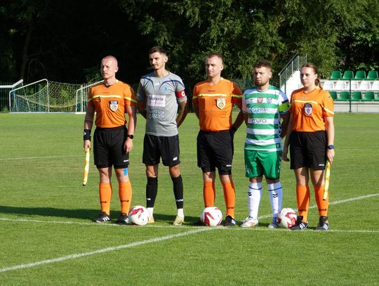 Huczwa Tyszowce w odstępie trzech dni dwa razy grała na własnym stadionie z Sokołem Zwierzyniec.