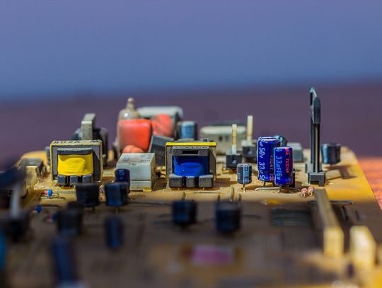 Hurtownia elektryczna czy hipermarket budowlany?