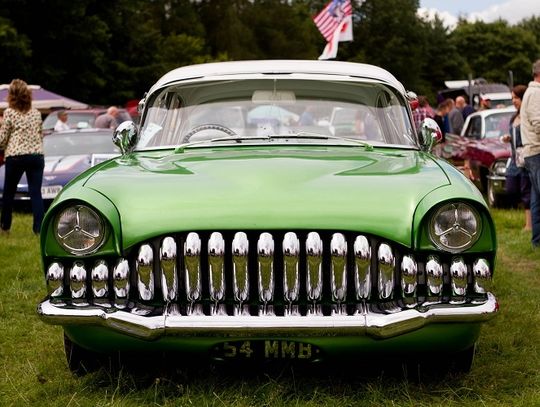 Jak zmniejszyć koszt ubezpieczenia samochodu?