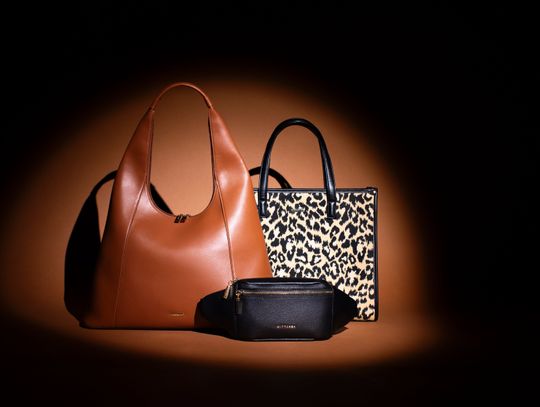 Jakie są niezbędne akcesoria modowe dla kobiet? Zajrzyj do swojej szafy!