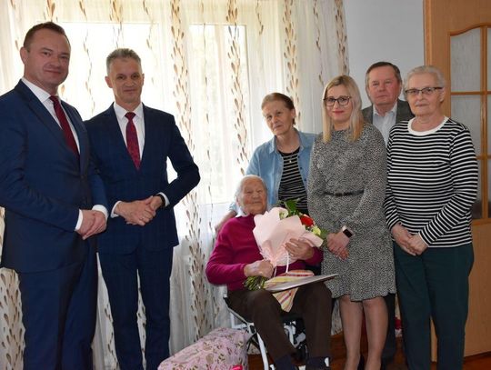 Janina Ćwikła z Dąbrówki świętuje setne urodziny.