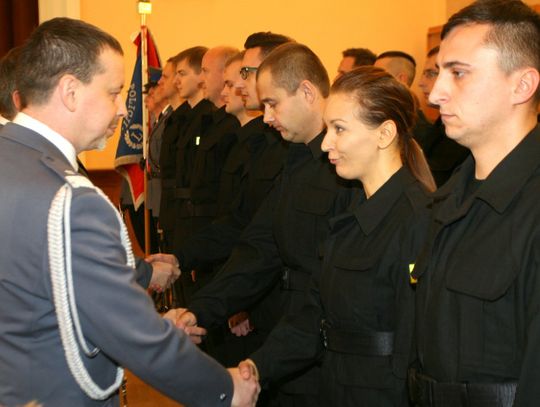 Jest 24 nowych policjantów. Trafią m.in. do komend w Zamościu i Hrubieszowie