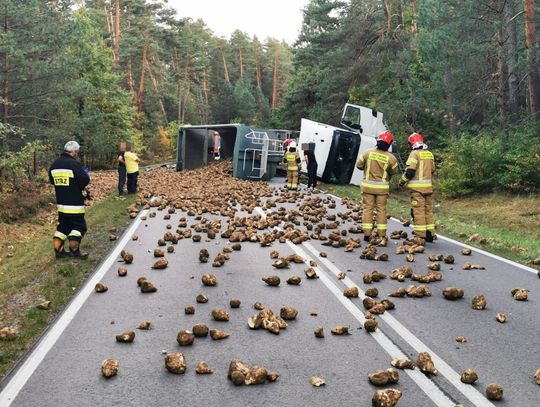 34-letni mieszkaniec gminy Tereszpol na łuku drogi stracił panowanie nad pojazdem.