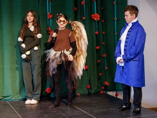 W auli I Liceum Ogólnokształcącego im. Jana Zamoyskiego odbyła się 10 kwietnia XX edycja Festiwalu Twórczości Scenicznej w Językach Obcych, która zbiegła się z jubileuszem 110-lecia szkoły.