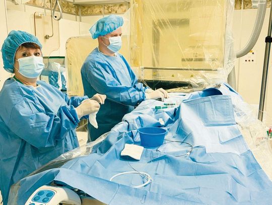 Samodzielny Publiczny Szpital Wojewódzki im. Papieża Jana Pawła II w Zamościu jako pierwszy w województwie lubelskim wdrożył nowoczesny zestaw osłon radiologicznych wykorzystywany podczas zabiegów kardiologii inwazyjnej.