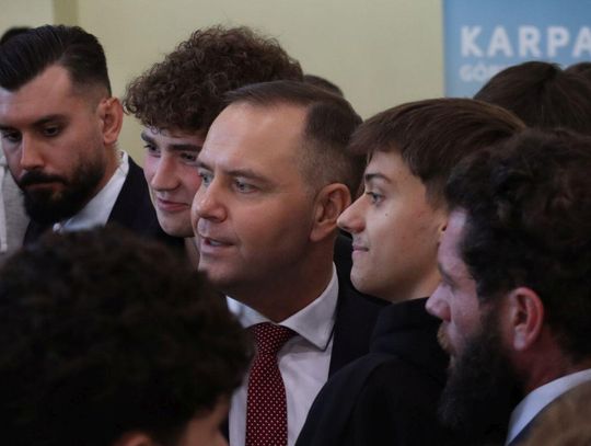 Po debacie na konferencji „Między informacją a dezinformacją” była chwila na pamiątkowe selfie z Prezydentem RP.