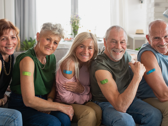 Opinia, że Polacy nie ufają szczepieniom jest z krainy mitów. Zaprzeczają jej wyniki kontroli kart szczepień, jaką w całej Polsce prowadzi sanepid.