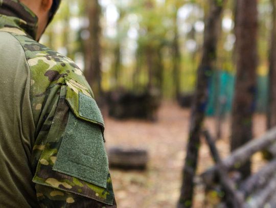 Rząd chce wydać i rozesłać po domach „Podręcznik wojenny”.
