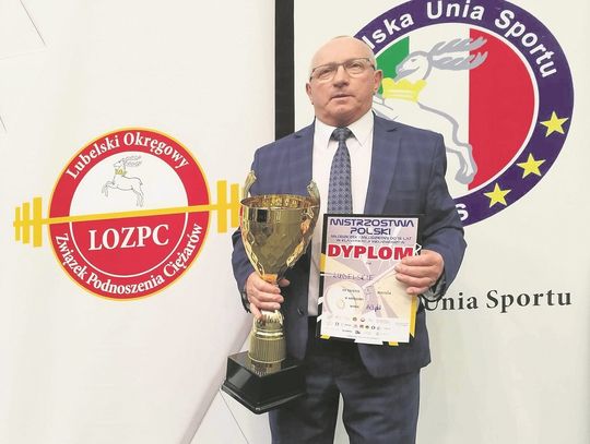 Wiceprezes do spraw organizacyjnych PZPC, prezes LOZPC i klubu Znicz Biłgoraj Zdzisław Żołopa.