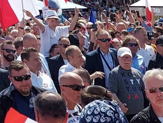 Najnowszy sondaż poparcia partii politycznych ucieszył Koalicję Obywatelską.