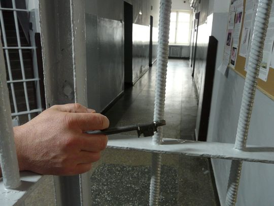 Oszustwa stały się dla małżonków stałym źródłem dochodu. Teraz będą musieli ponieść karę. Agnieszka H. ma spędzić za kratkami łącznie 10 lat, a jej mąż – 3 i pół roku.