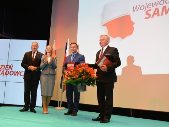 Komarów-Osada: Wójt Wiesława Sieńkowska nagrodzona podczas Wojewódzkiego Dnia Samorządowca