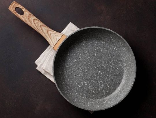 Komplet patelni – jakie patelnie warto mieć w kuchni, aby gotować jak profesjonalista?