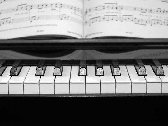 Wójt Telatyna zaprasza na Koncert Fortepianowy do Poturzyna. Utwory m.in. Fryderyka Chopina wykona Daniel Rożek, młody artysta, związany rodzinnie z gminą Telatyn.