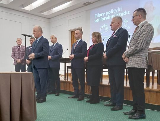 Konferencja zespołu parlamentarno-samorządowego PiS w Zamościu. Przedstawili jak dbają o seniorów