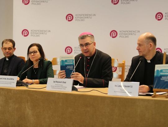 Episkopat przygotował nowy program nauczania religii. Ma 5 obszarów Episkopat przygotował nowy program nauczania religii.