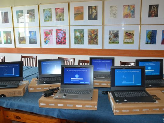 Krasnobród: Dostawa laptopów do KDK